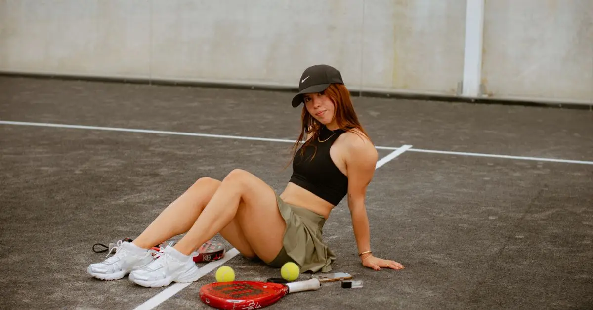 Vêtements de padel pour femmes : guide d'achat complet